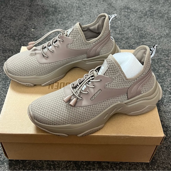 NWT Steve Madden March sneakers 9.5 tan - Picture 3 of 9